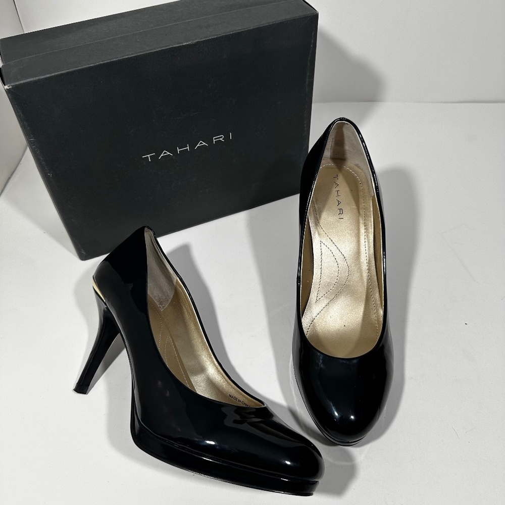 TAHARI [ 9‎ ] Wilma Platform Patent Leather Pumps in Black with Gold Detail
